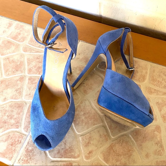 Blue suede peep-toe pumps by ALDO. Size 37 US 7 - Picture 3 of 5